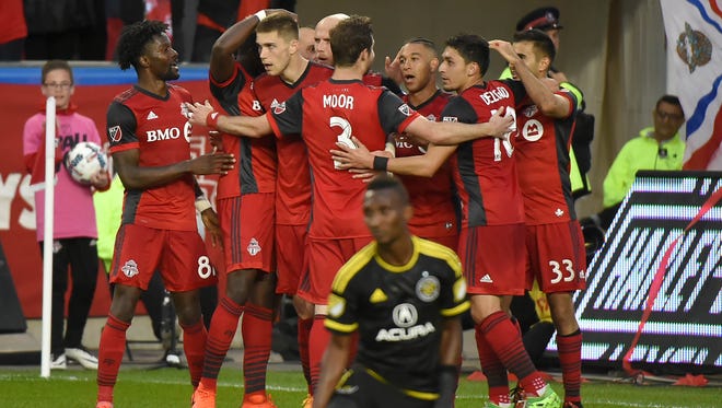 Toronto Fc Routs Columbus Crew To Extend Unbeaten Streak To 8