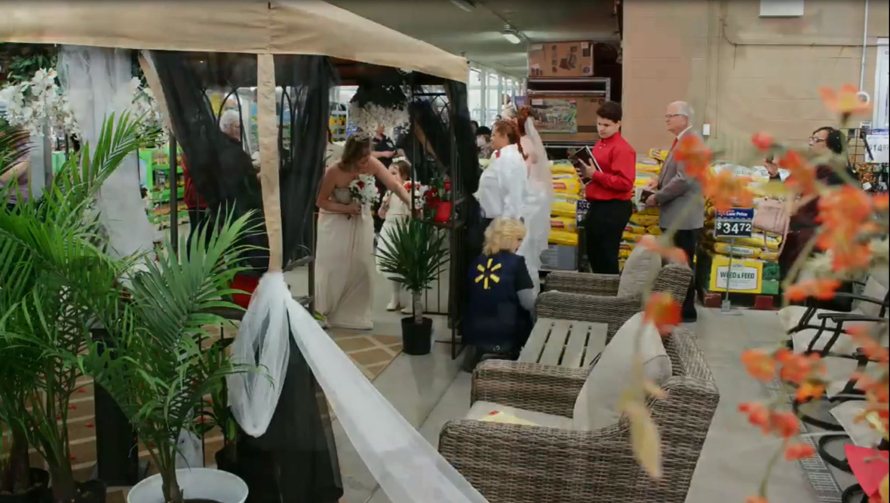 Walmart Wedding Why A Couple Got Married In The Garden Section