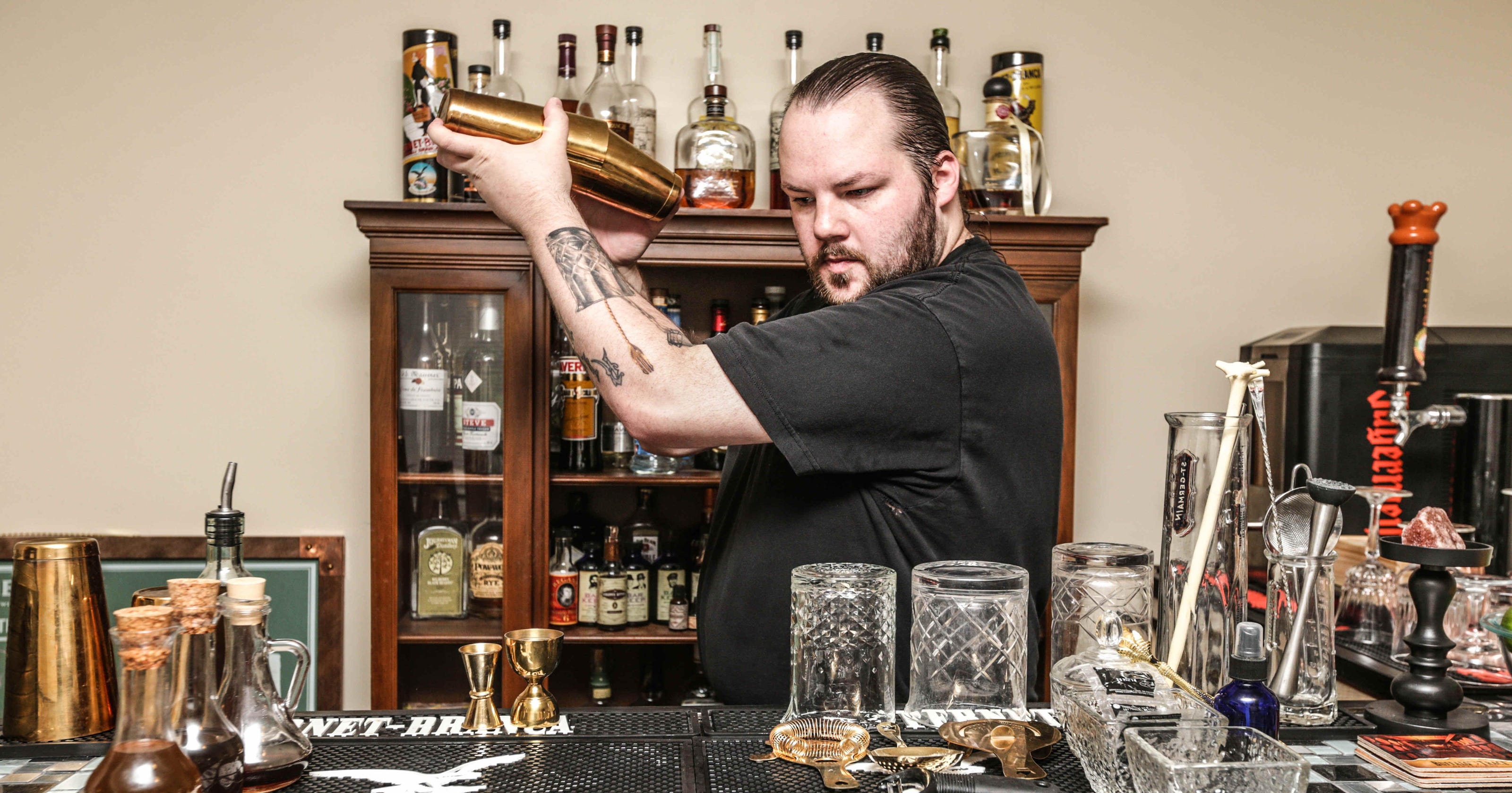 What S Inside Bartenders Home Liquor Cabinets