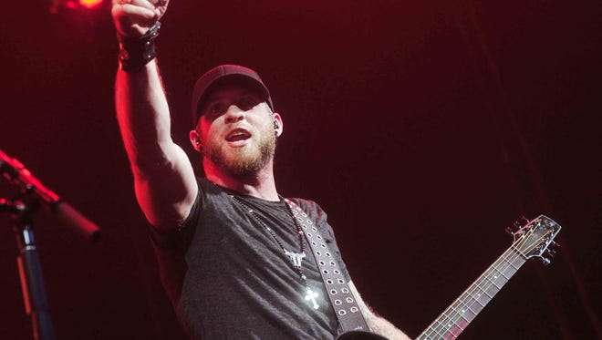Brantley Gilbert is headlining a benefit honoring the victims of the Chattanooga shooting.