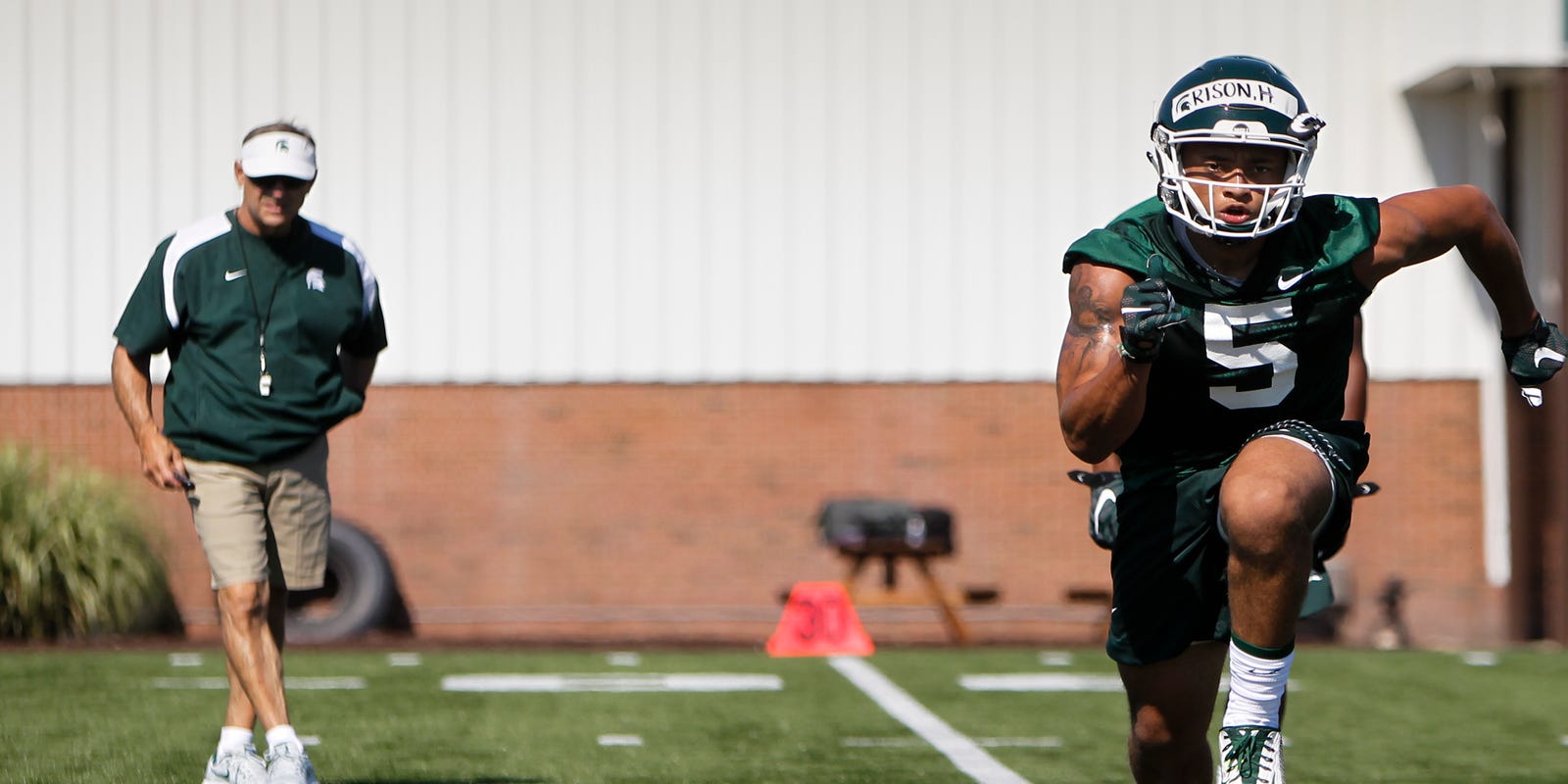 Michigan State Football Coaches Trying To Get Most Out Of Young Roster