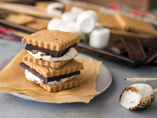 Vegan s'mores, made with Dandies Marshmallows.