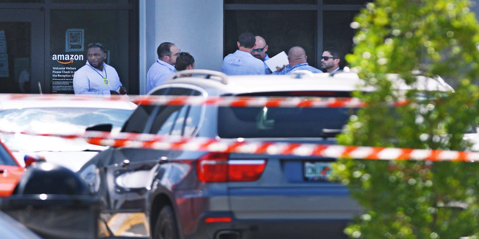 Job Applicant Gunned Down At Amazon Center On Jacksonville S Northside 2 Others Injured Job Applicant Gunned Down At Amazon Center On Jacksonville S Northside 2 Others Injured