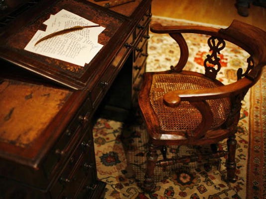 Charles Dickens Desk To Go On Permanent Display At Museum
