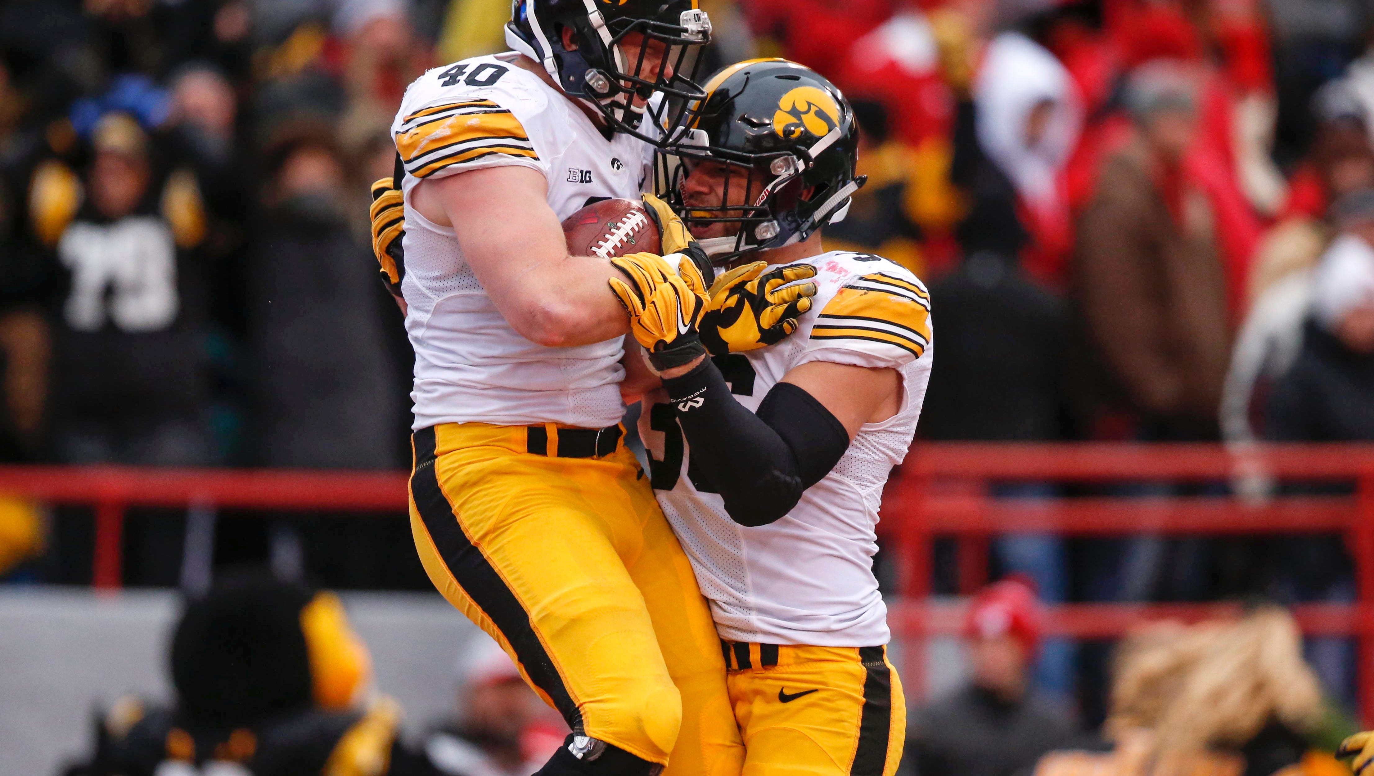 Sports Illustrated Updates Iowa Cover With 12 0 Nod