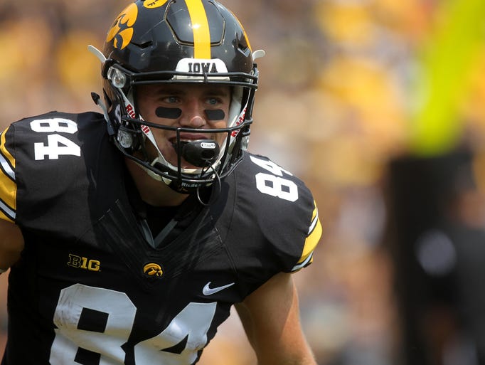 Photos Iowa football vs. Wyoming