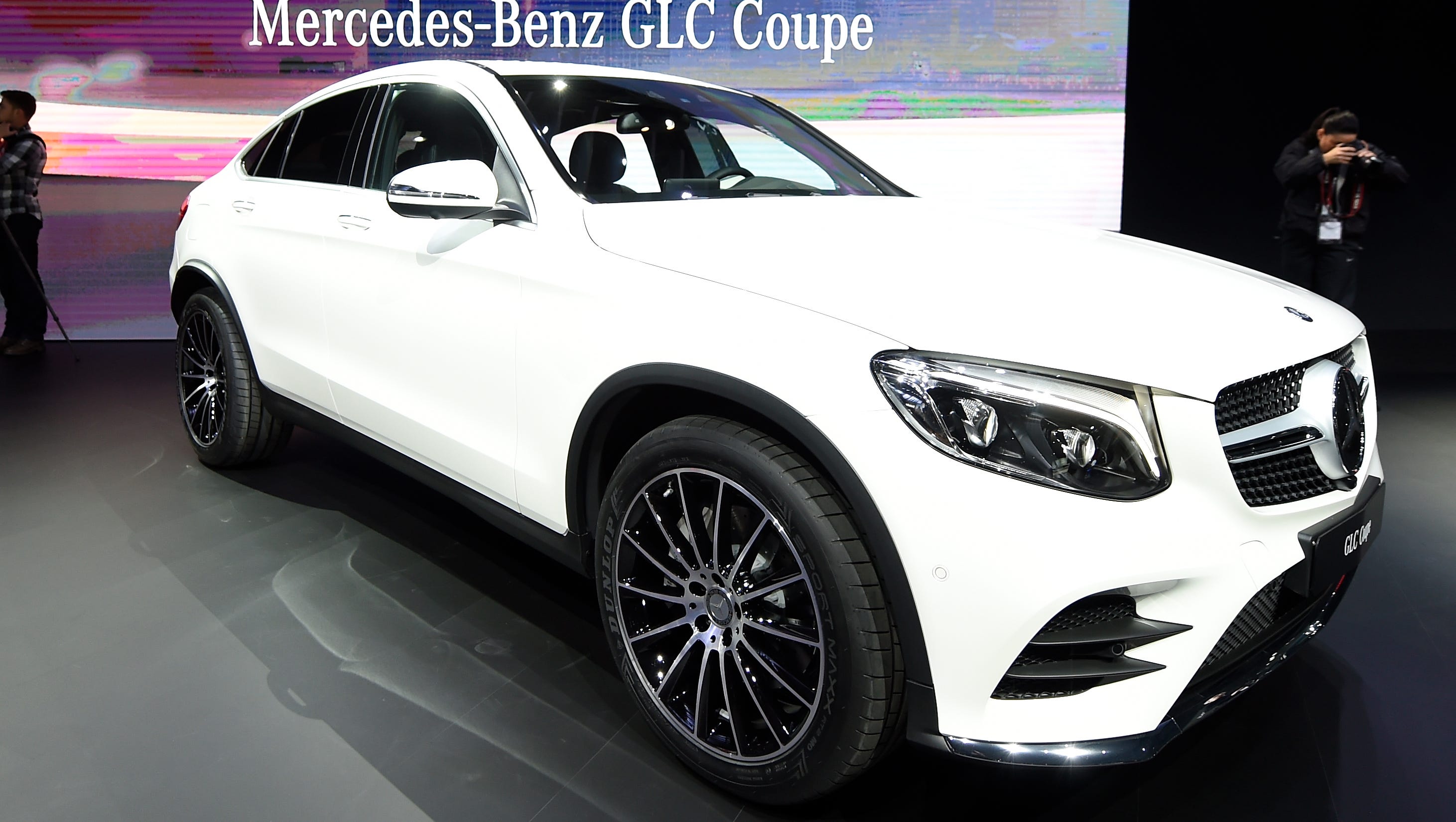 Germany Orders Daimler To Recall 238000 Diesel Vehicles