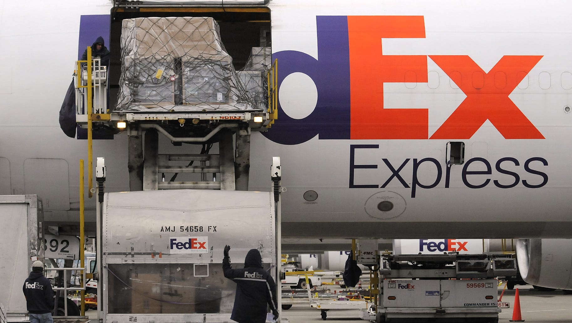 FedEx credits tax cuts for $1.5 billion expansion of Indianapolis hub