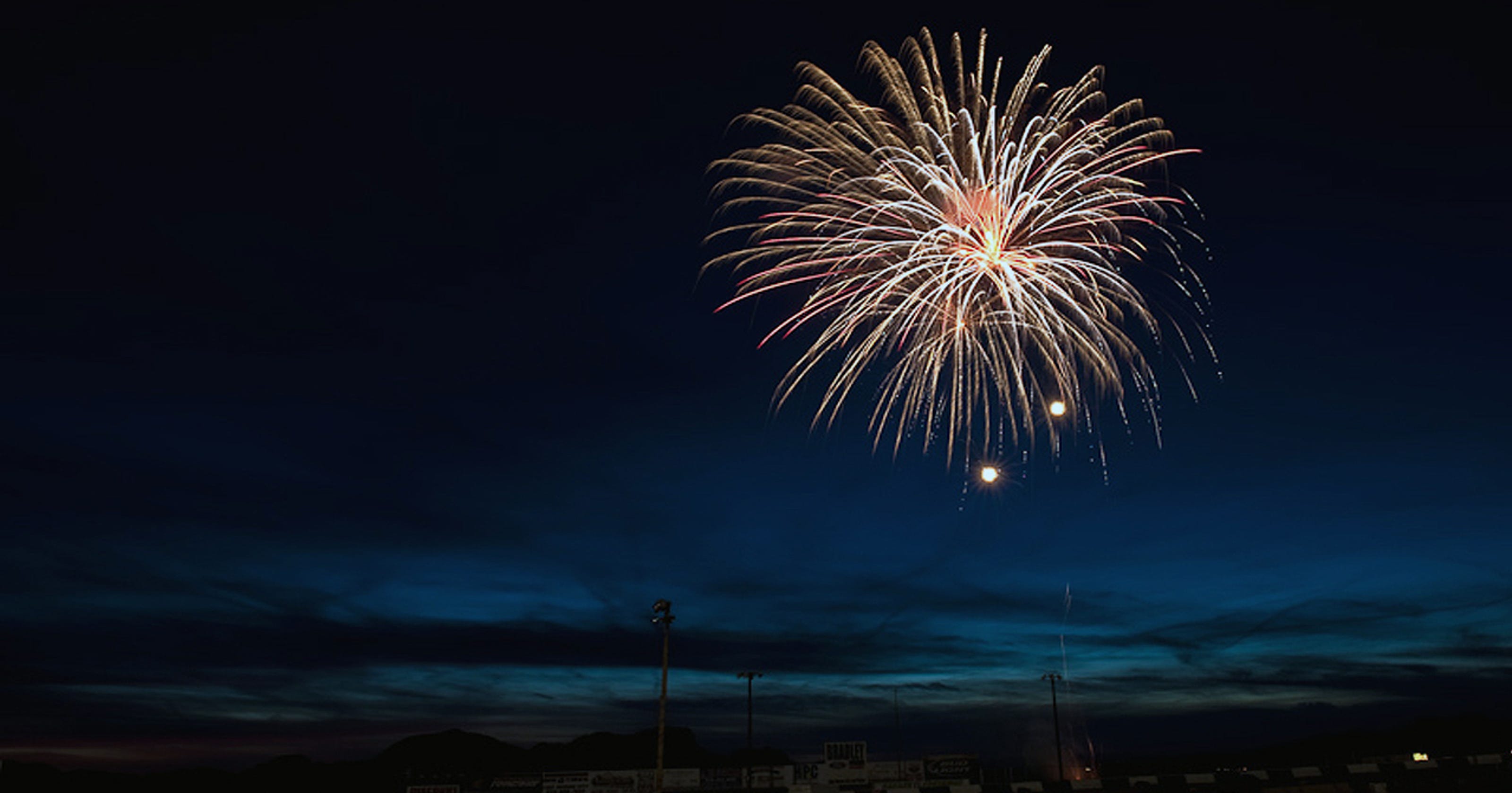 Lake Havasu City hosts giant fireworks show