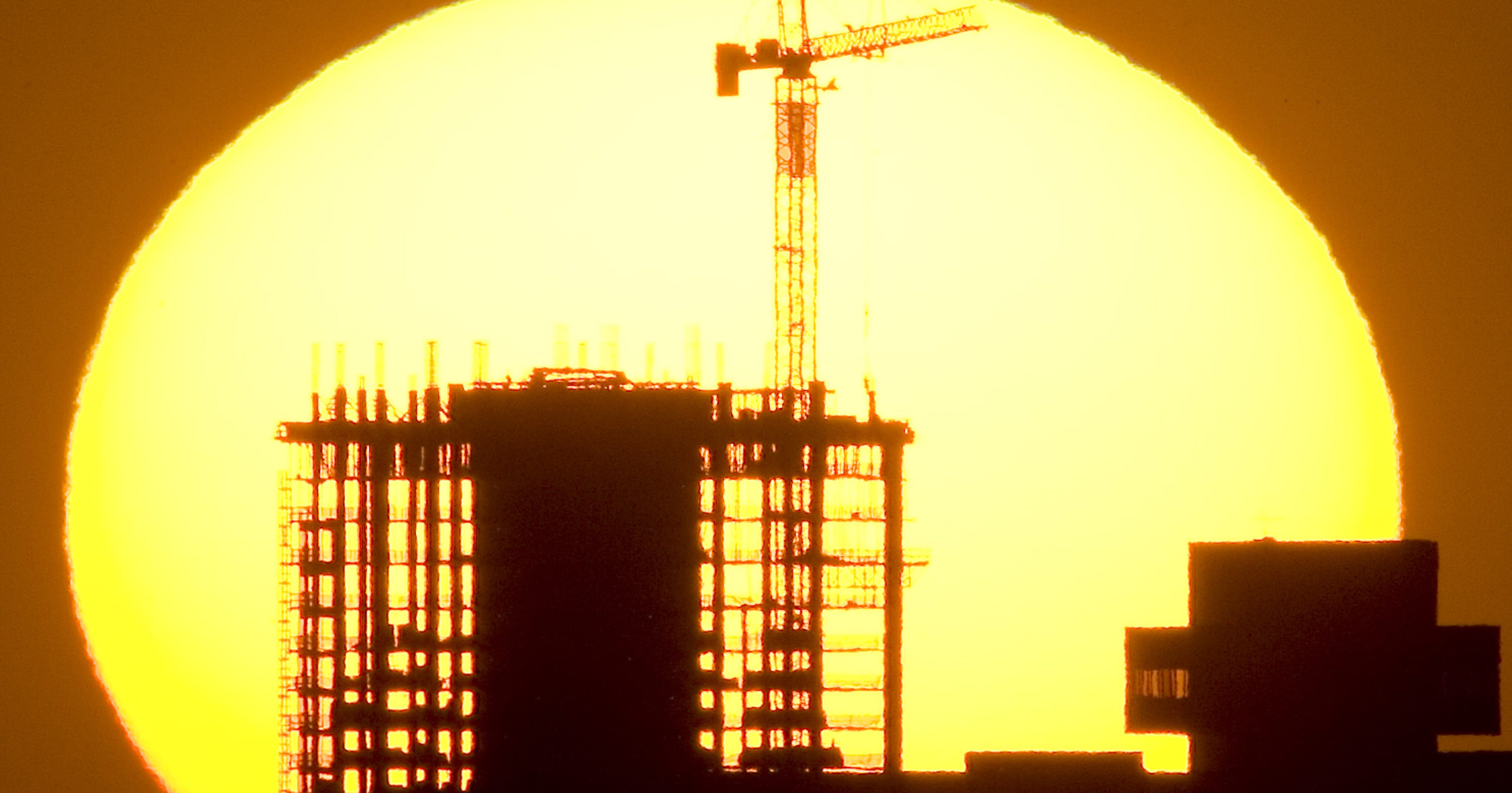 Phoenix sees back-to-back record-breaking heat on Wednesday