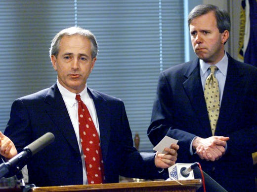 Dec. 3, 1999: Bob Corker, left, housing adviser to
