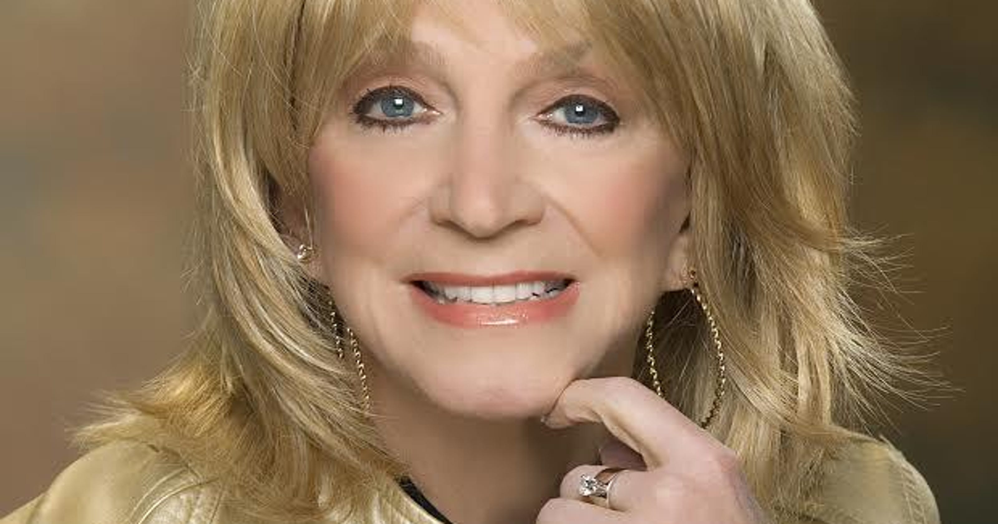 Jeannie Seely performing at Twin City Opera House