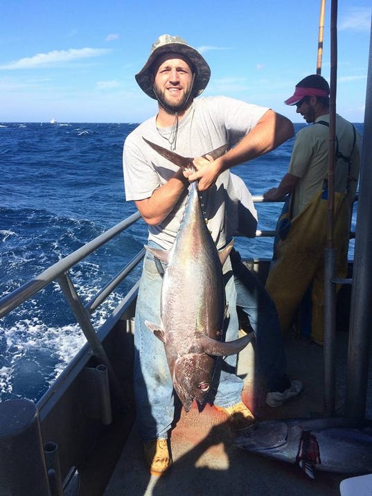 Tuna feeding frenzy offshore