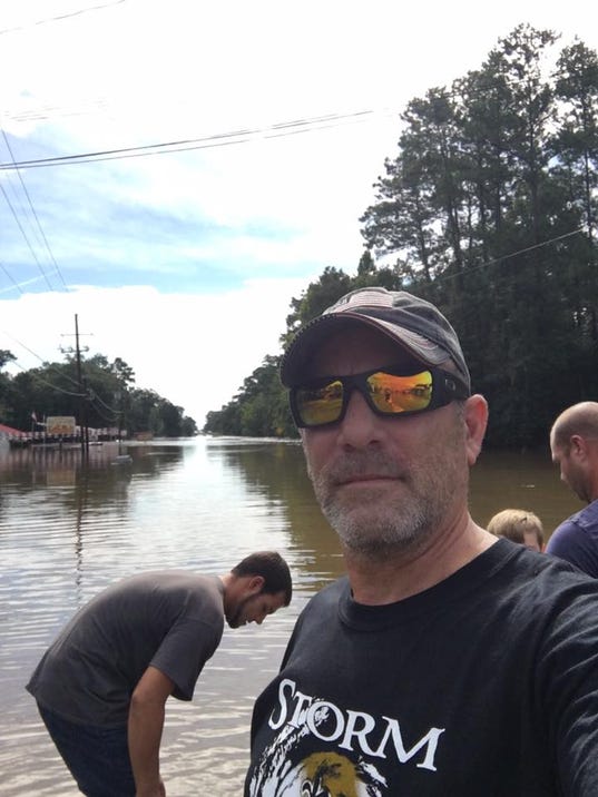 Louisiana S Cajun Navy Sets Sail In Fishing Boats To