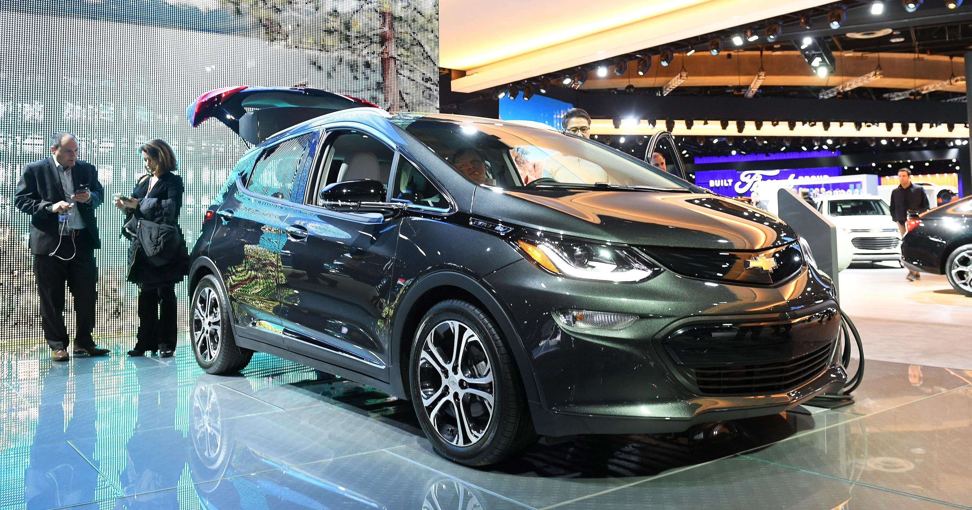 AAA Cold weather can cut electric car range over 40