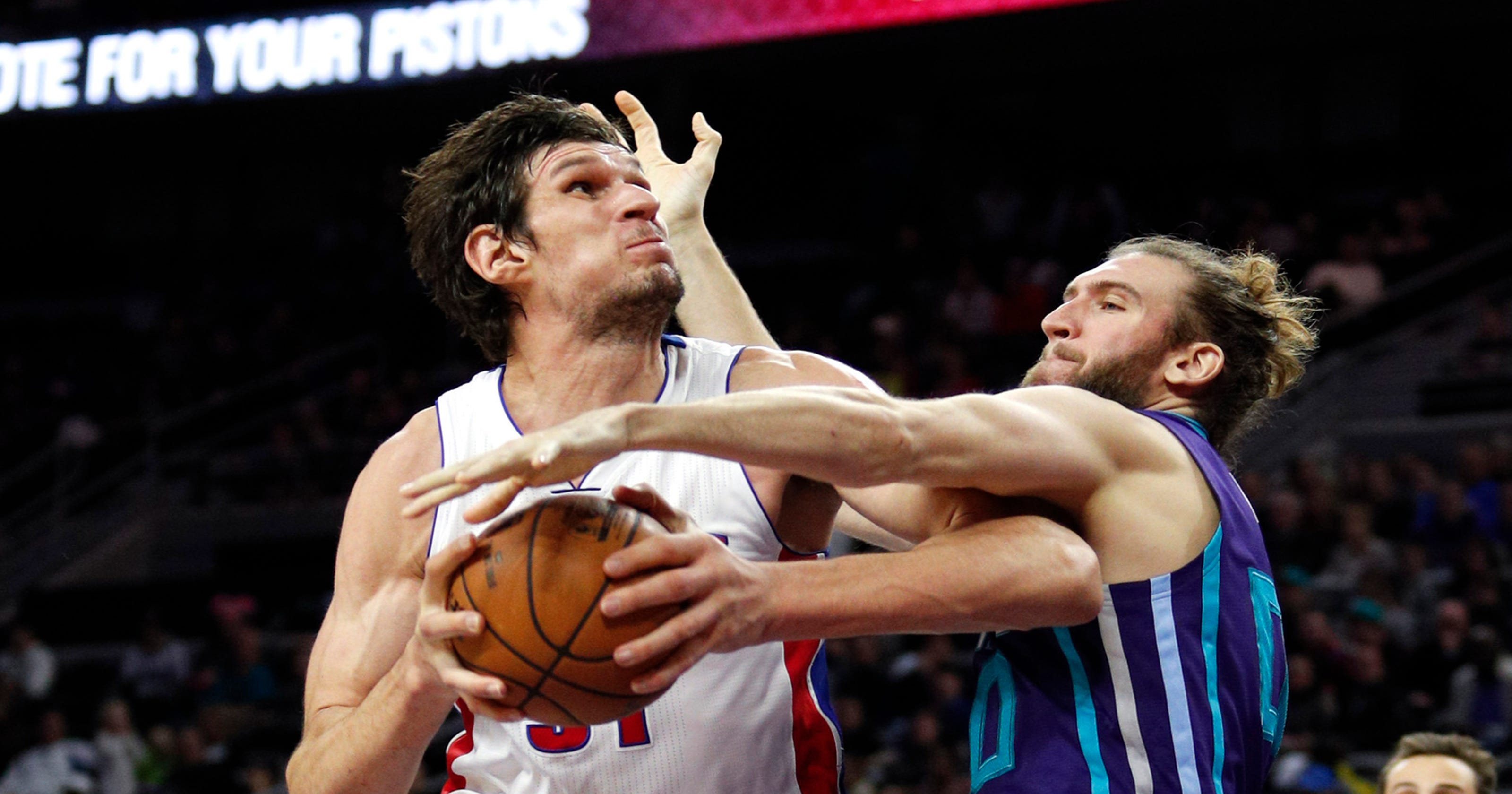 Boban Marjanovic dominant, Pistons escape Hornets, 115-114