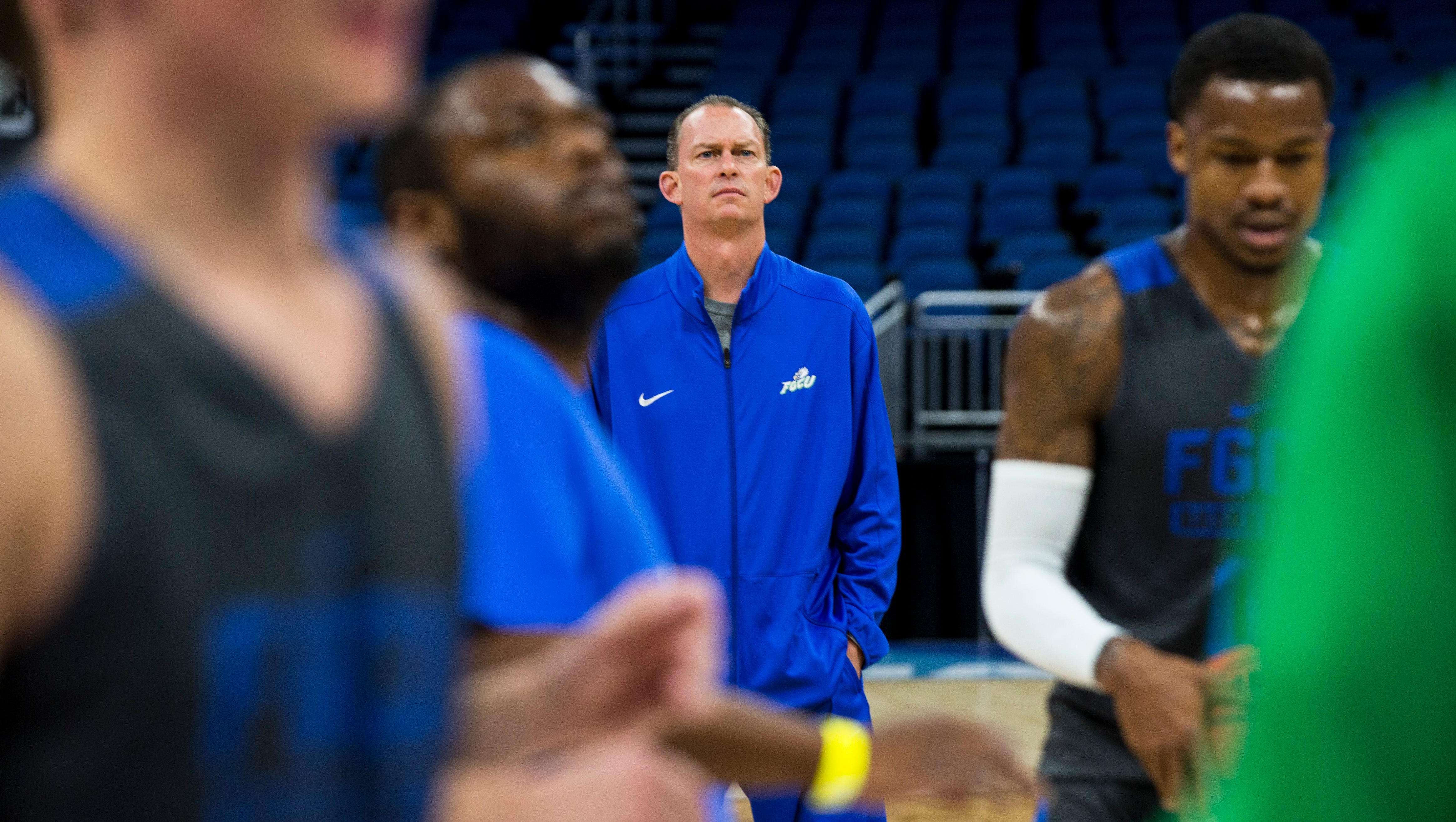 College Basketball Zach Scott Commits To Fgcu Men