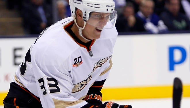 Anaheim Ducks forward Jakob Silfverberg will be out four to six weeks because of a broken hand.