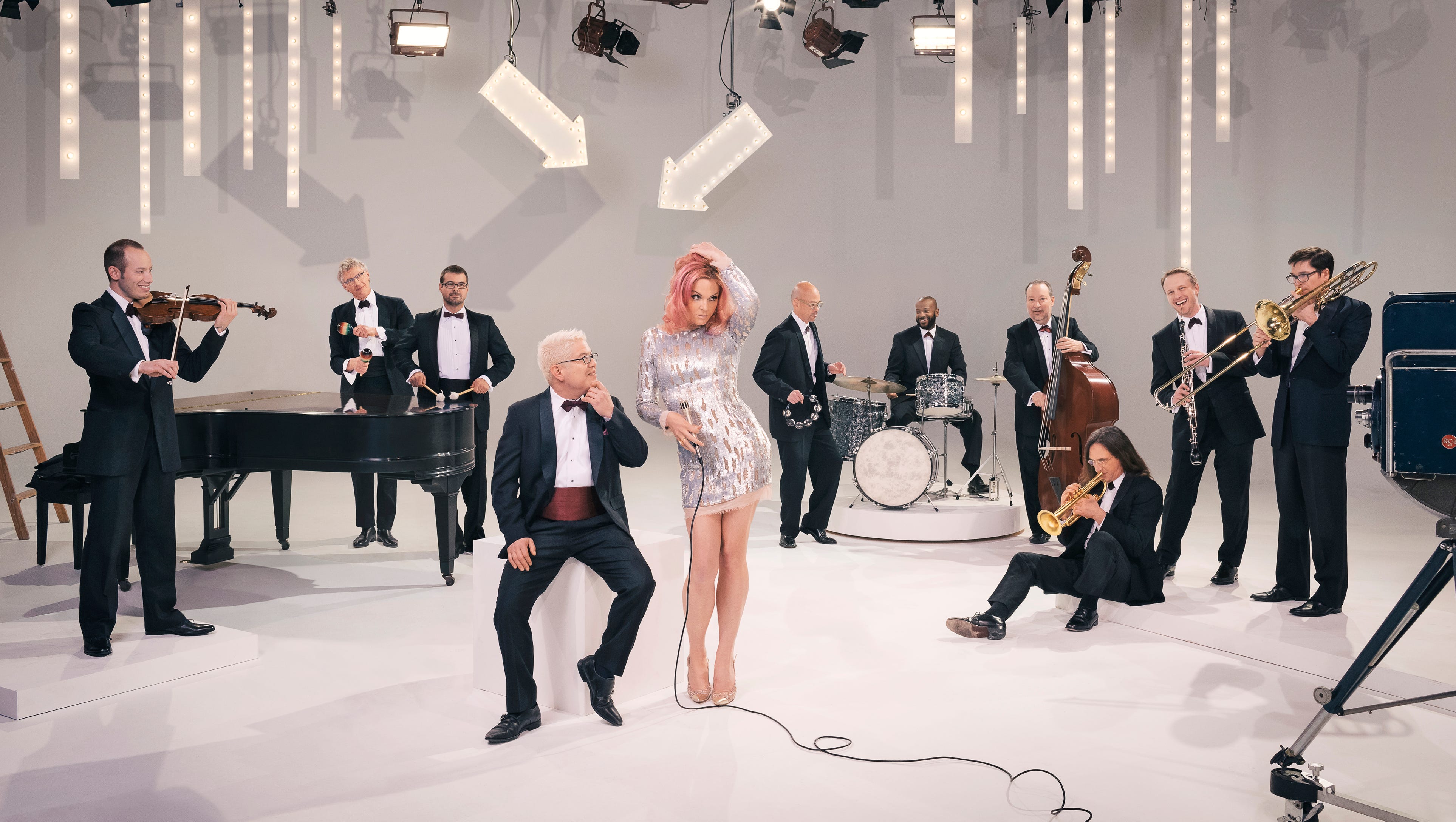 Consciente patrimonio invención Storm Large is back with Pink Martini at Ruby Diamond