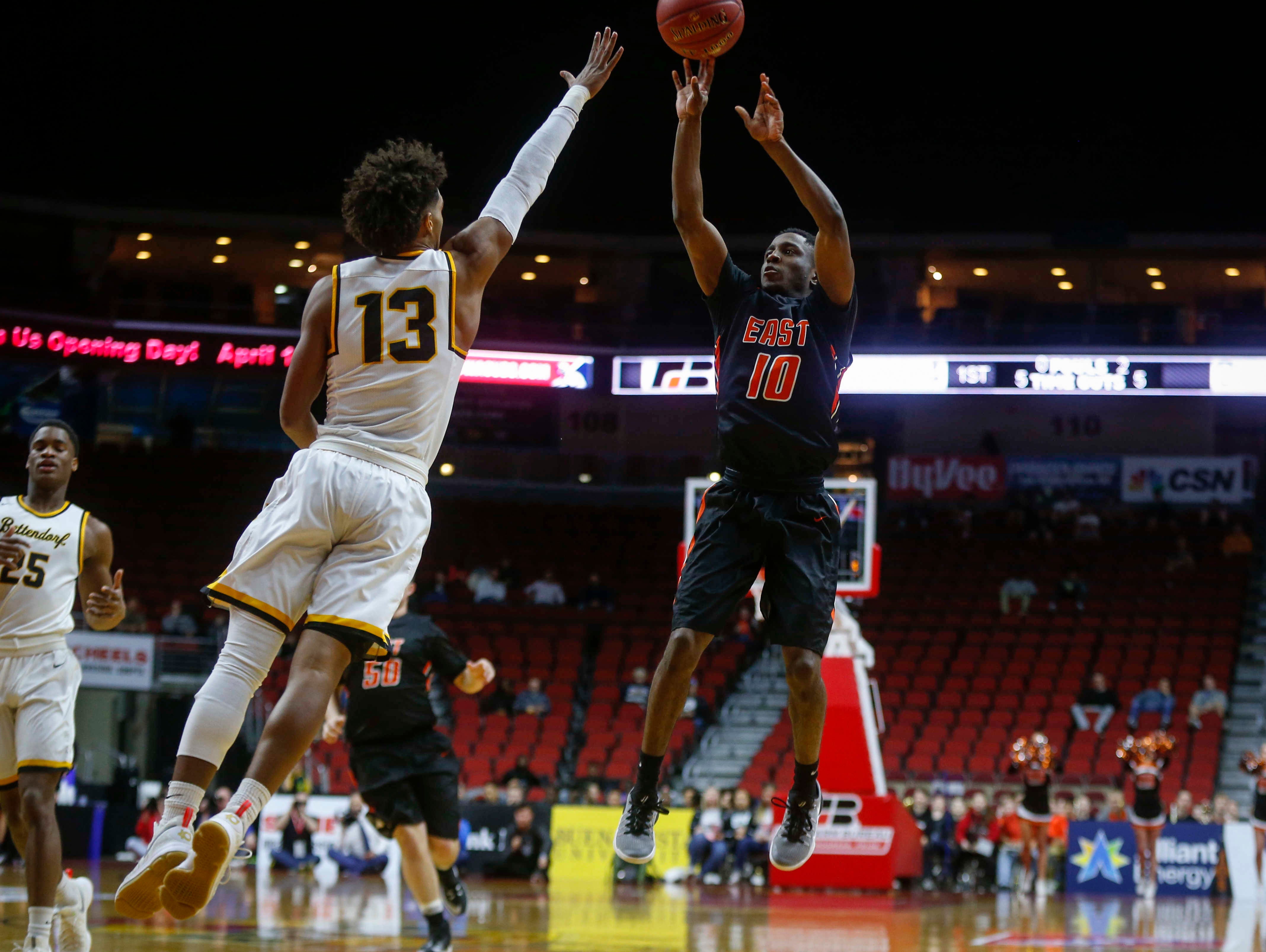 Sioux City East senior Jailen Billings hits a shot against Bettendorf during the Iowa High School state basketball tournament at Wells Fargo Arena in Des Moines on Wednesday, March 8, 2017.