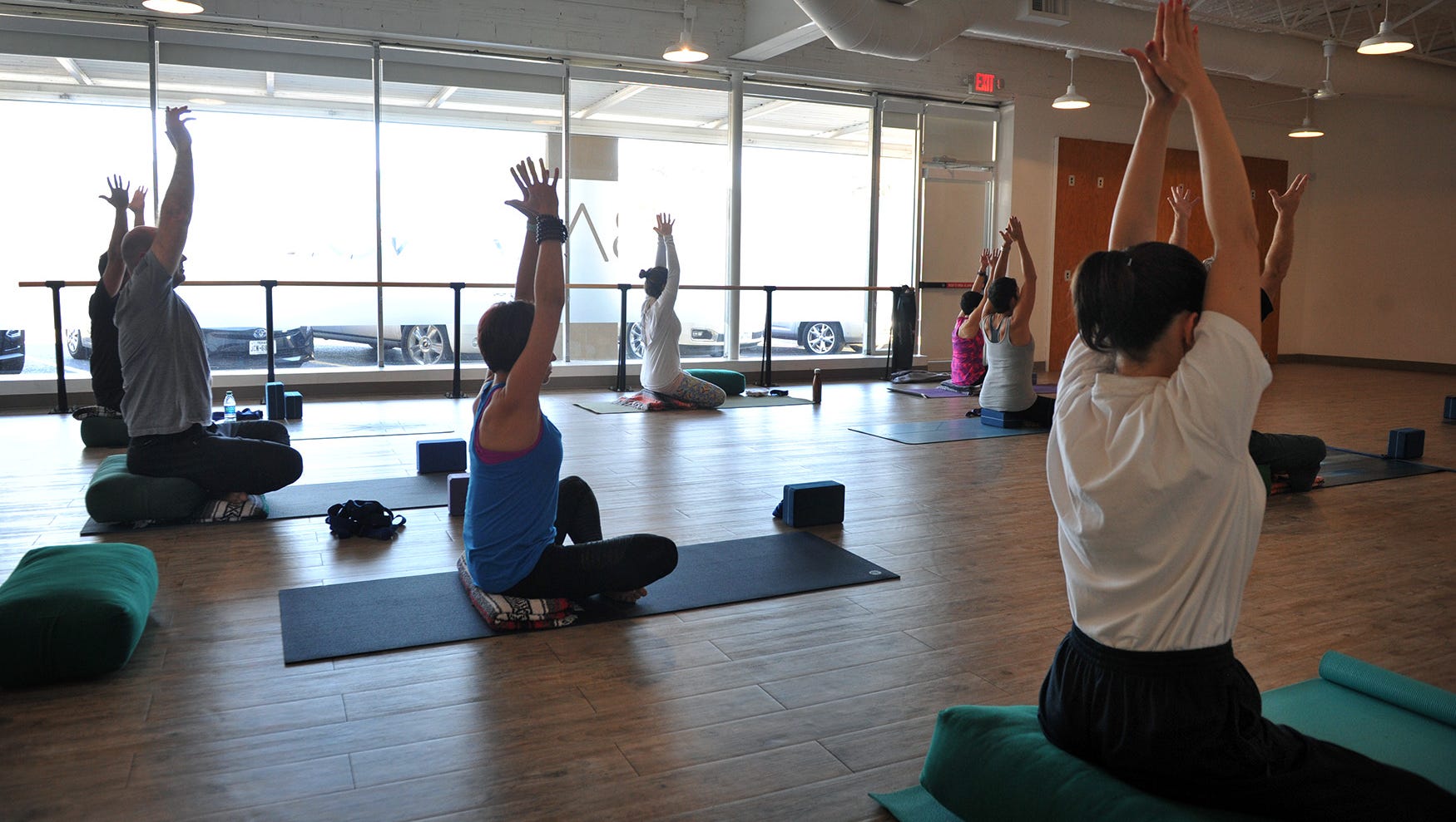 Study Gyms Being Outnumbered By Fast Food Could Lead To Poorer Health