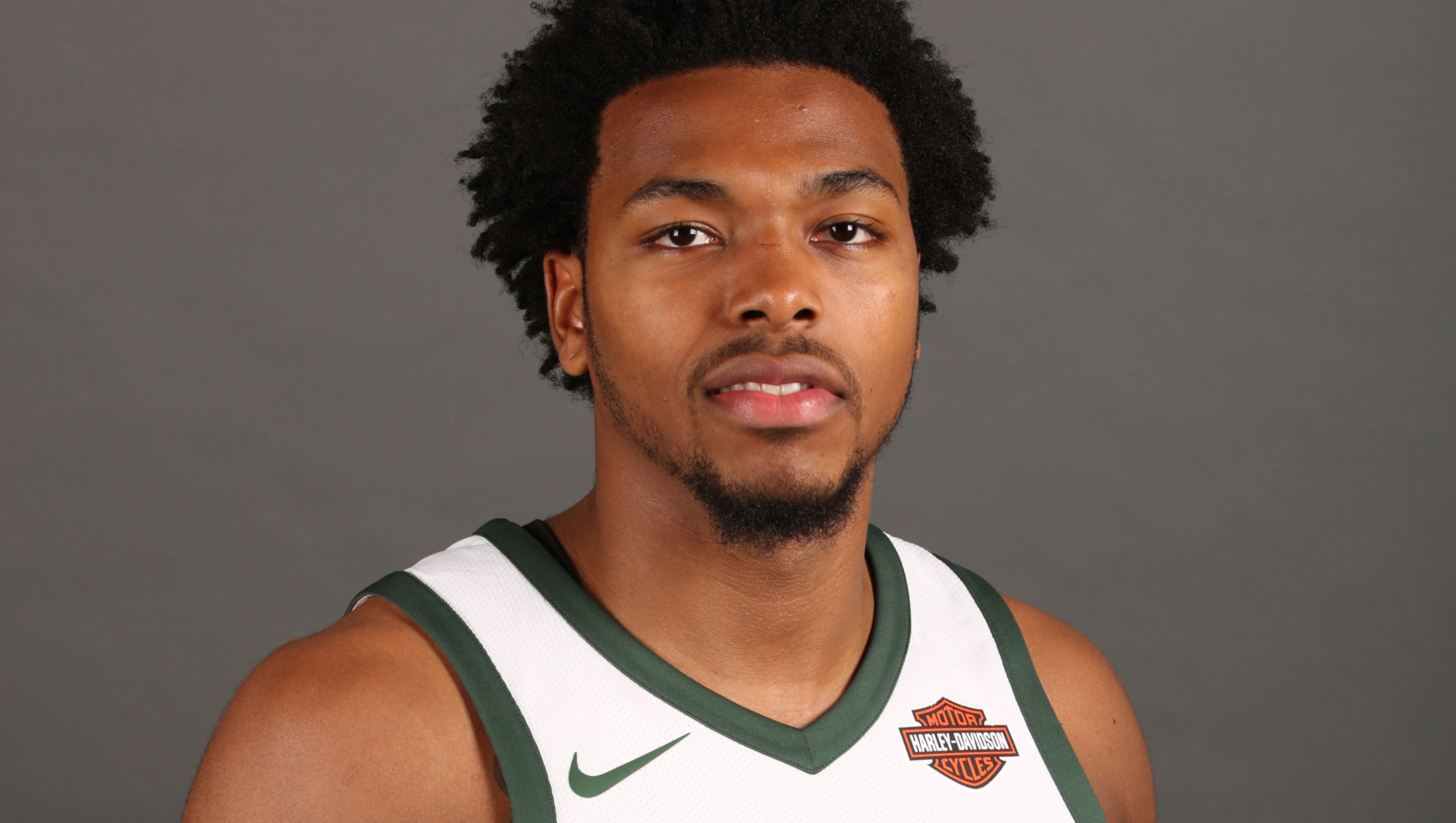 Bucks rookie Sterling Brown sues Milwaukee police who tased him