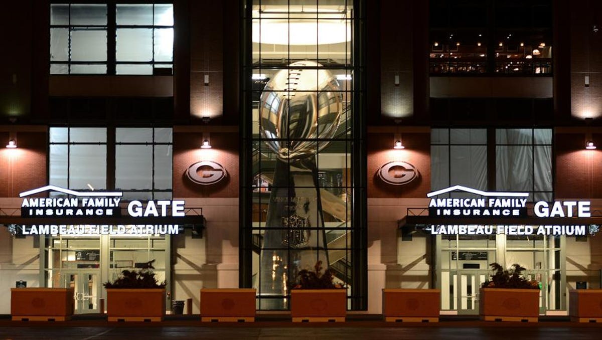 Packers Unveil 50 Foot Lombardi Trophy At Lambeau Field