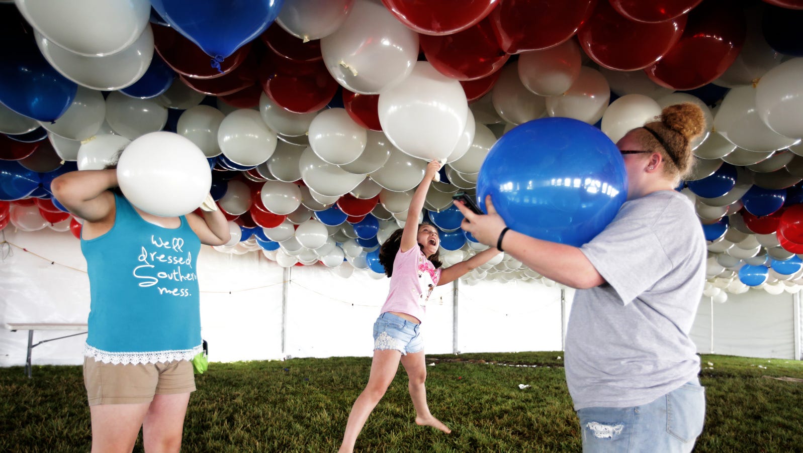 Balloon waste found in Great Lakes, oceans endanger animals