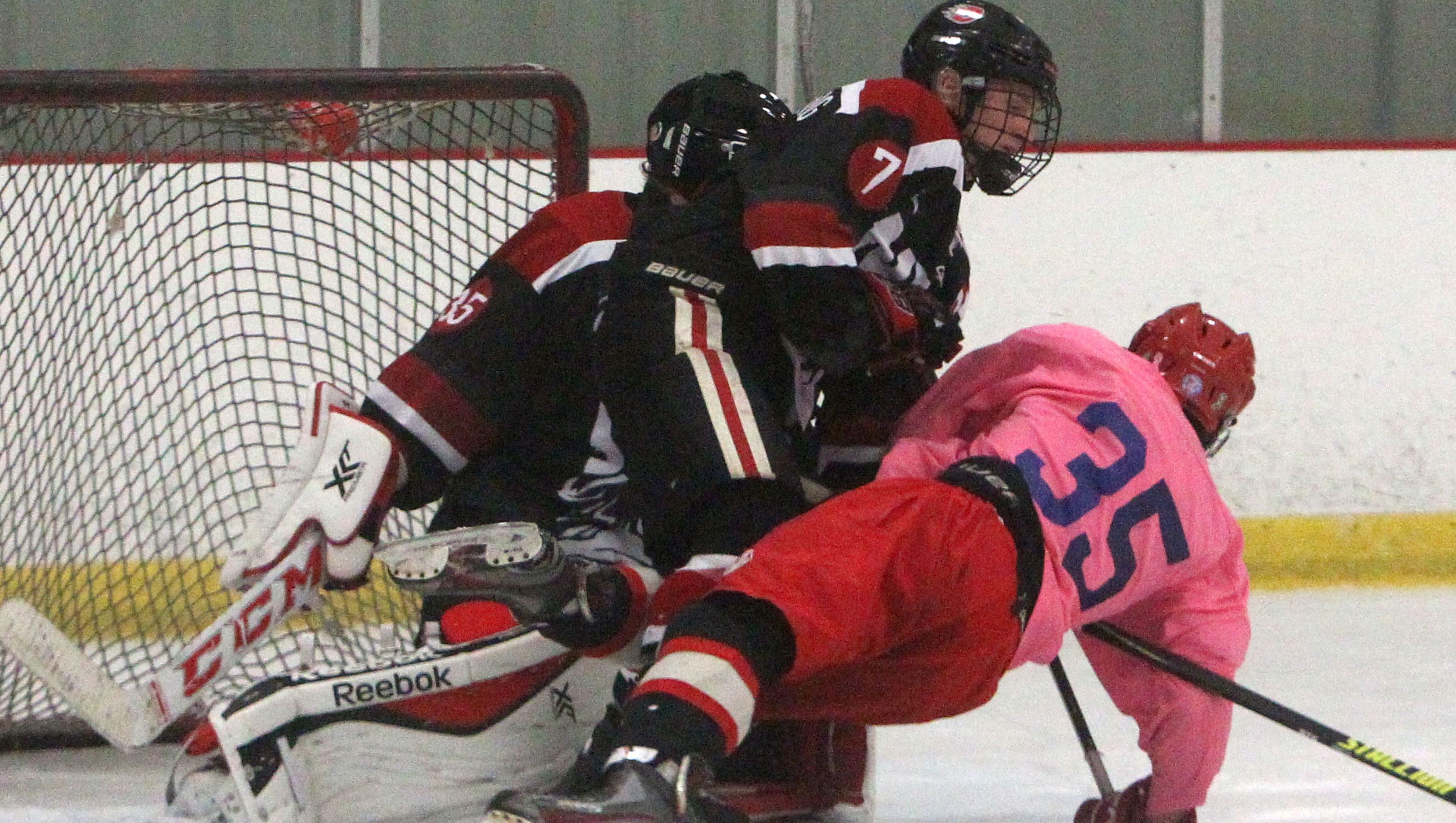 Mahopac gets a taste of Minnesota hockey