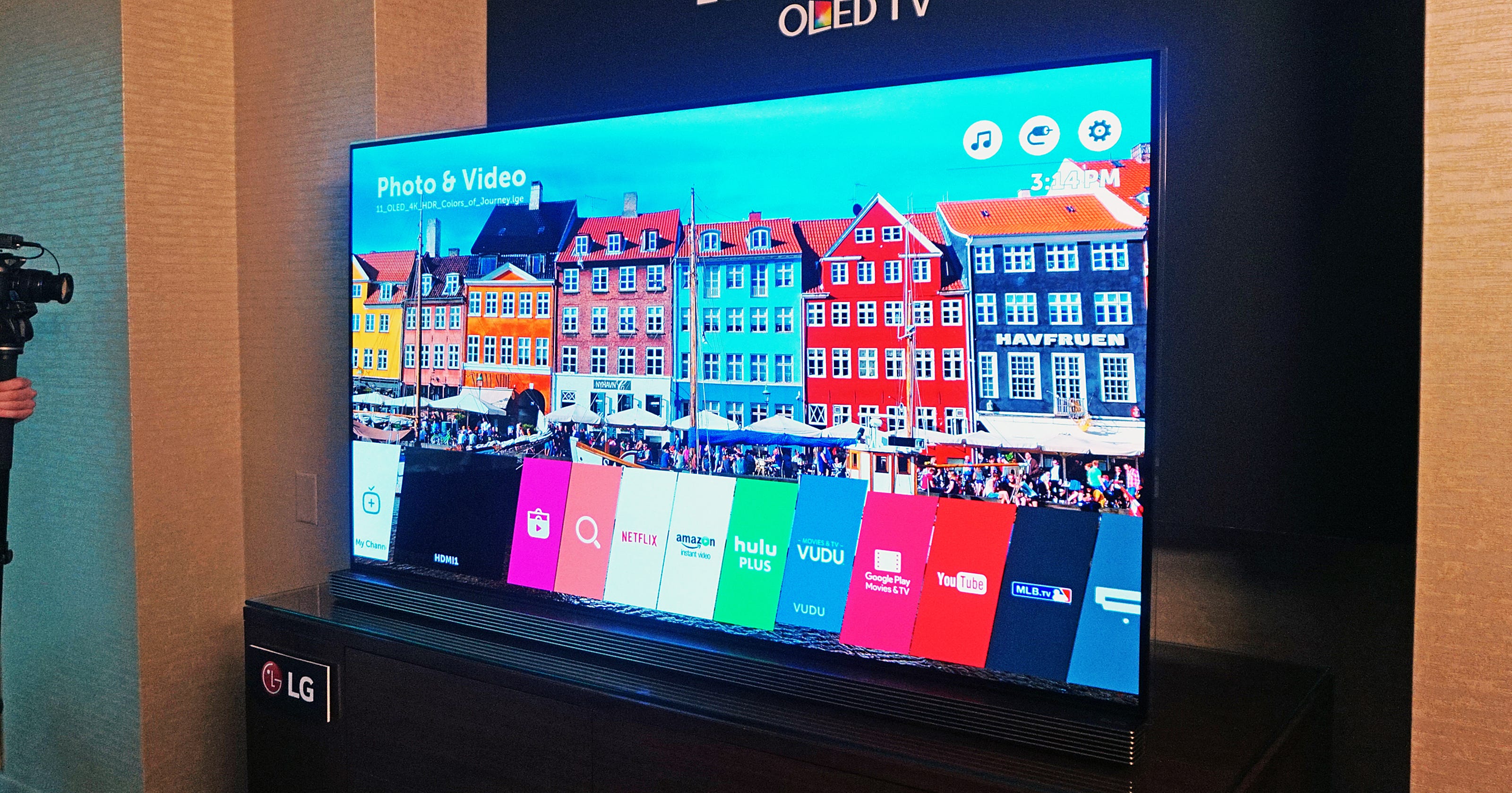 Here are all of LG's 2016 TVs