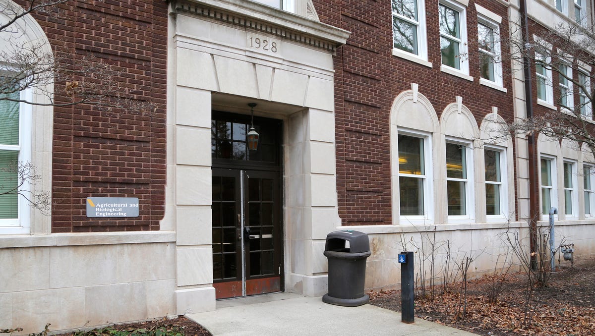 राज्य के ‘कम नामांकन’ कानून के तहत पर्ड्यू एजी कॉम कार्यक्रम को समाप्त कर दिया गया