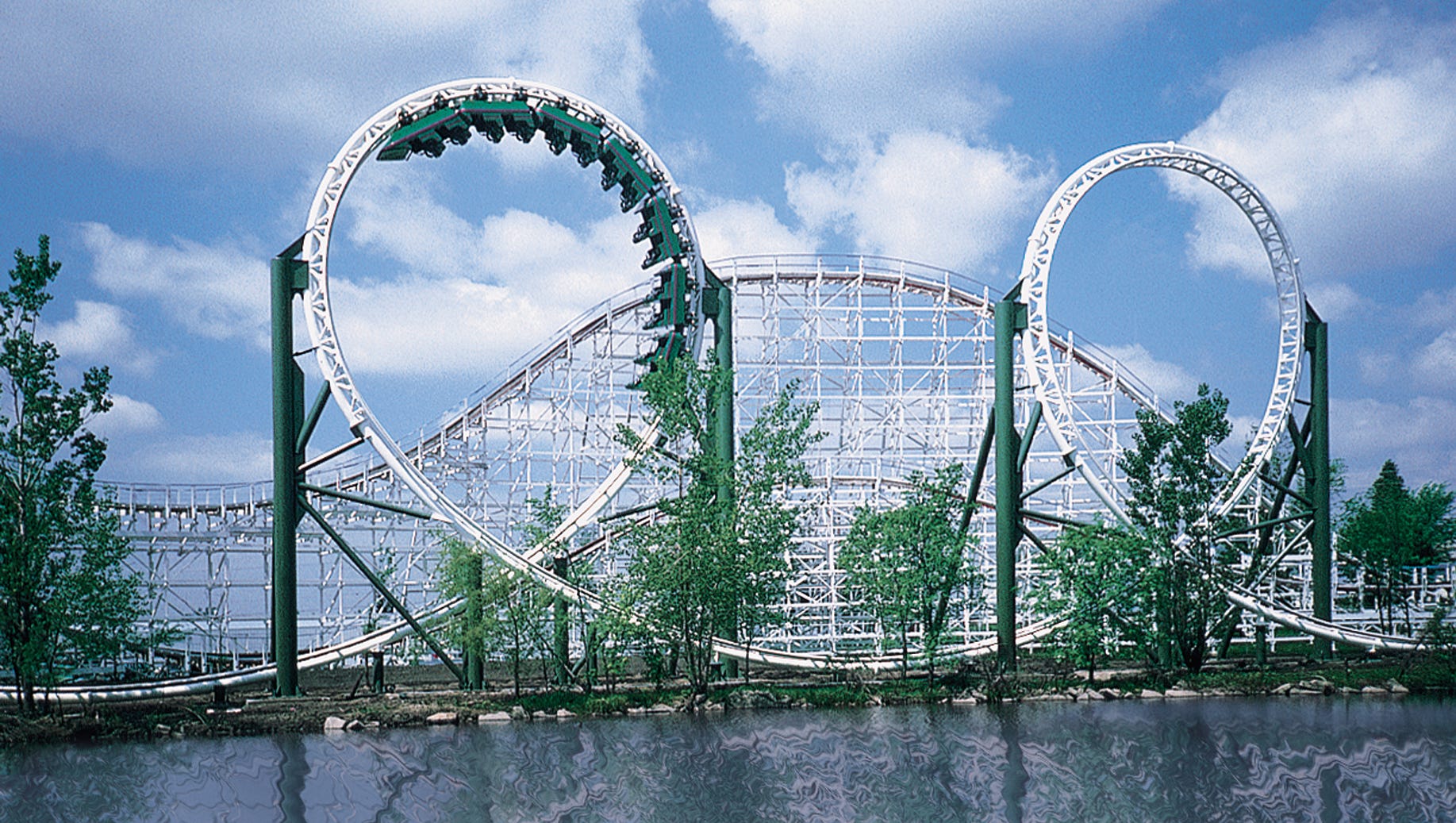 Adventureland Fined 37 000 After Dragon Roller Coaster Car Hits Worker