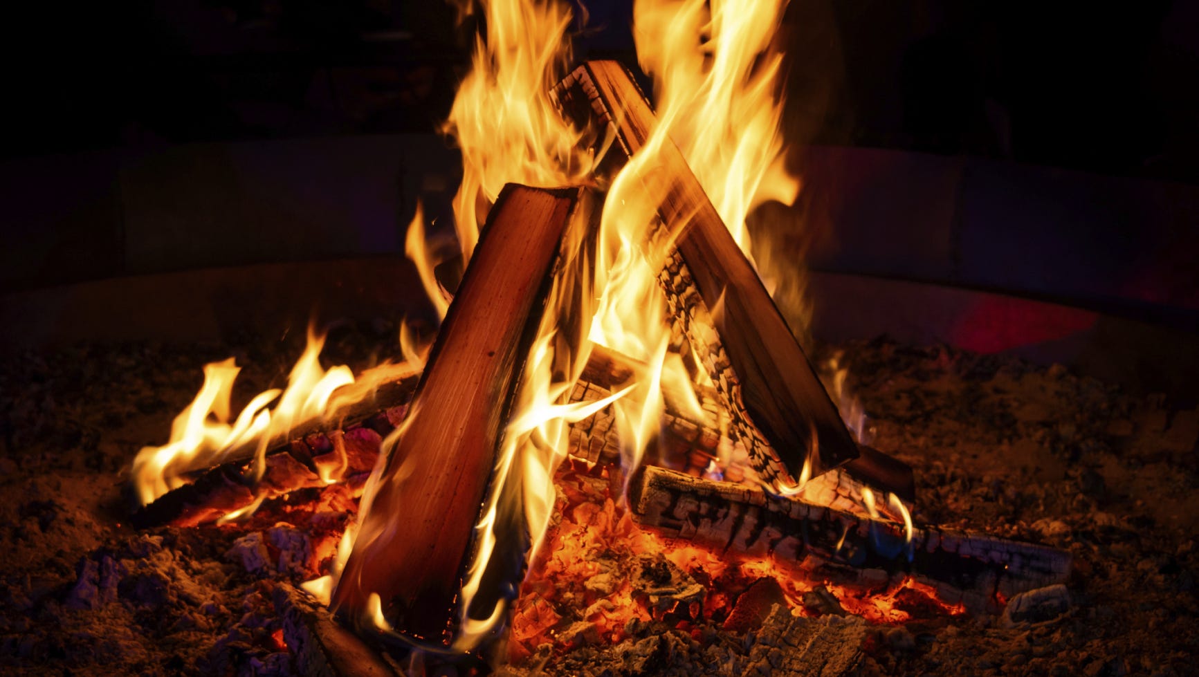 Campfire safety tips: How to build, stoke and put out your fire