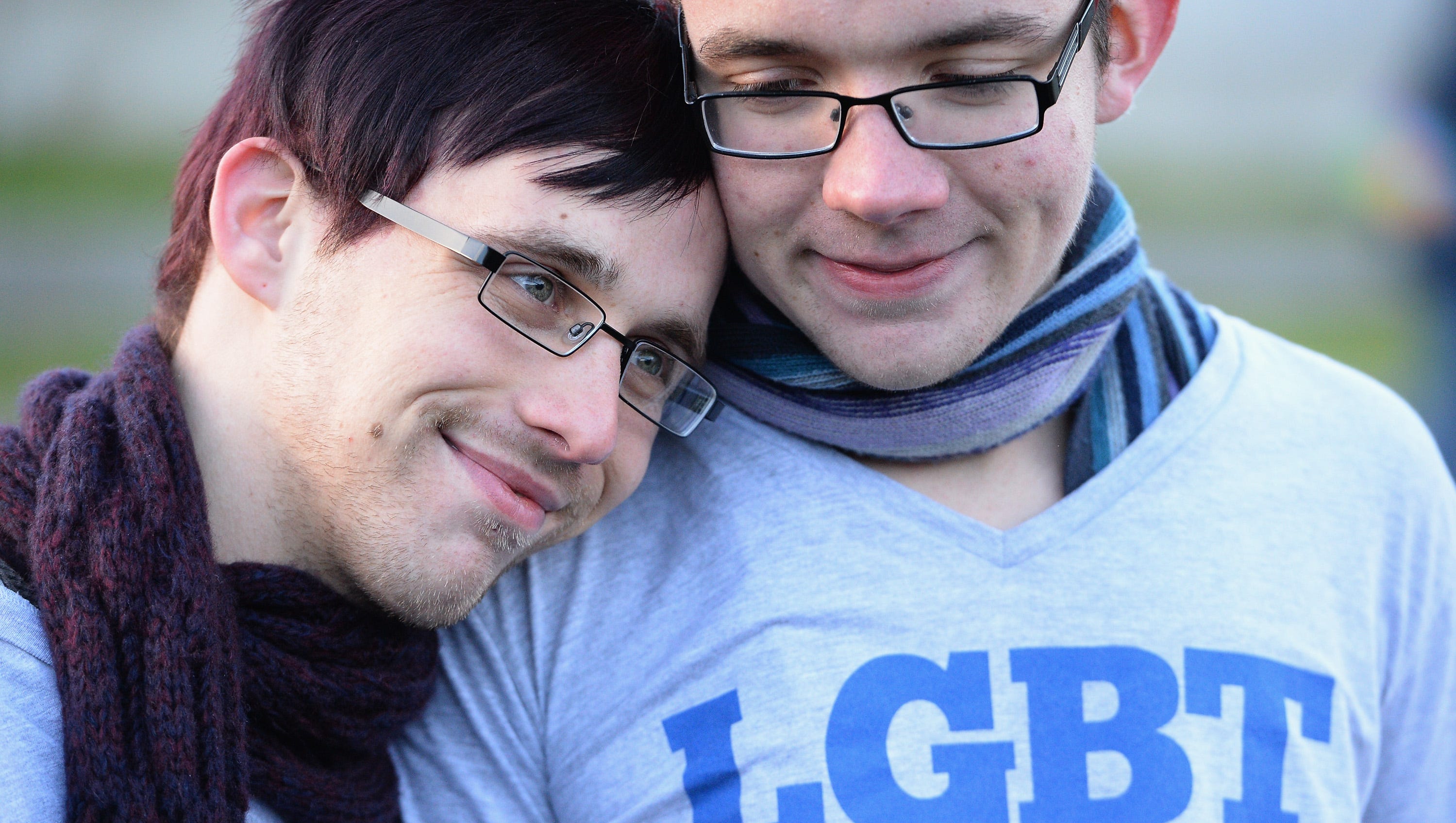 איך למצוא חבר באינטרנט הומו