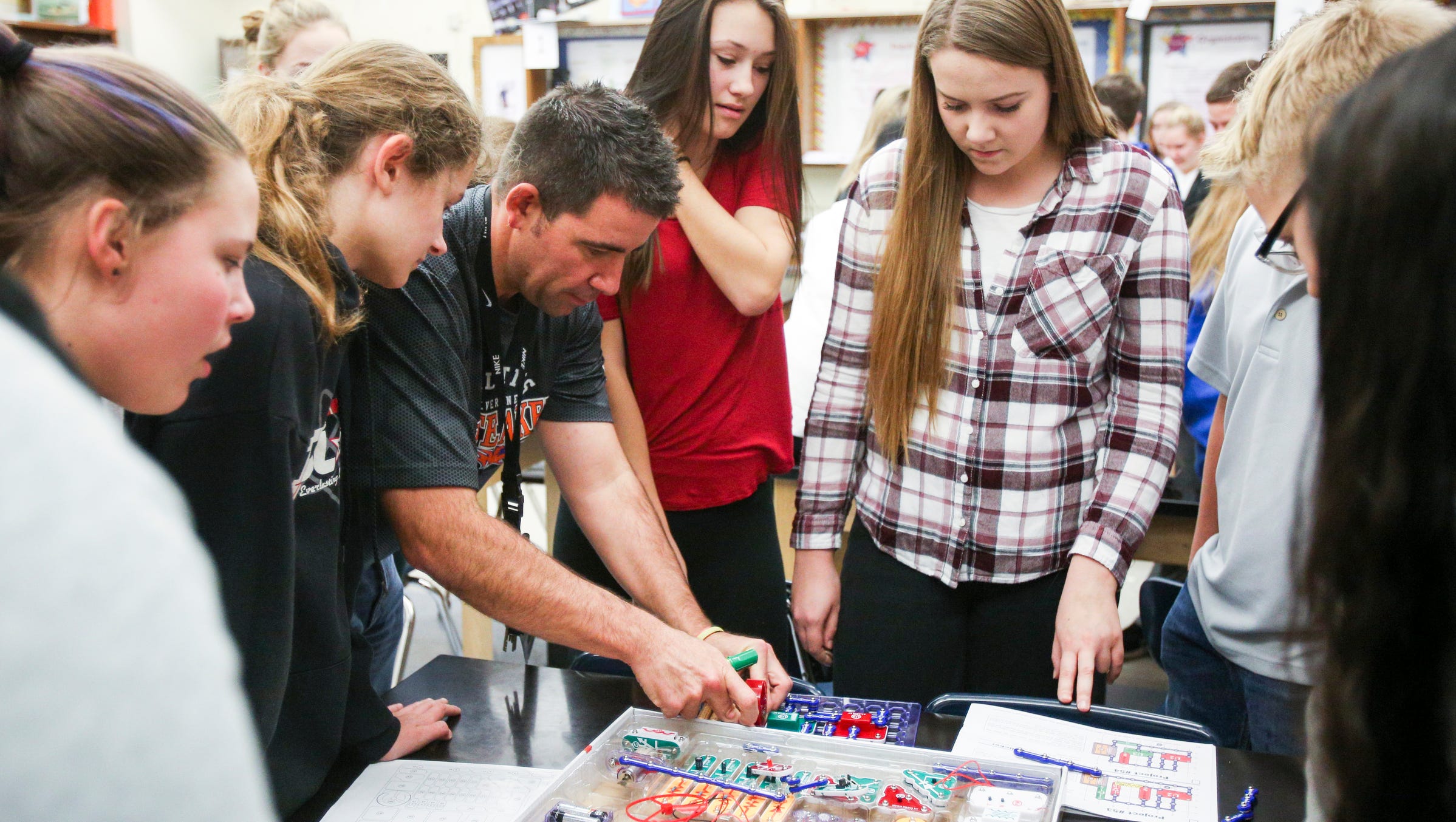 Teacher salaries: 10 lowest and highest paying districts in ...