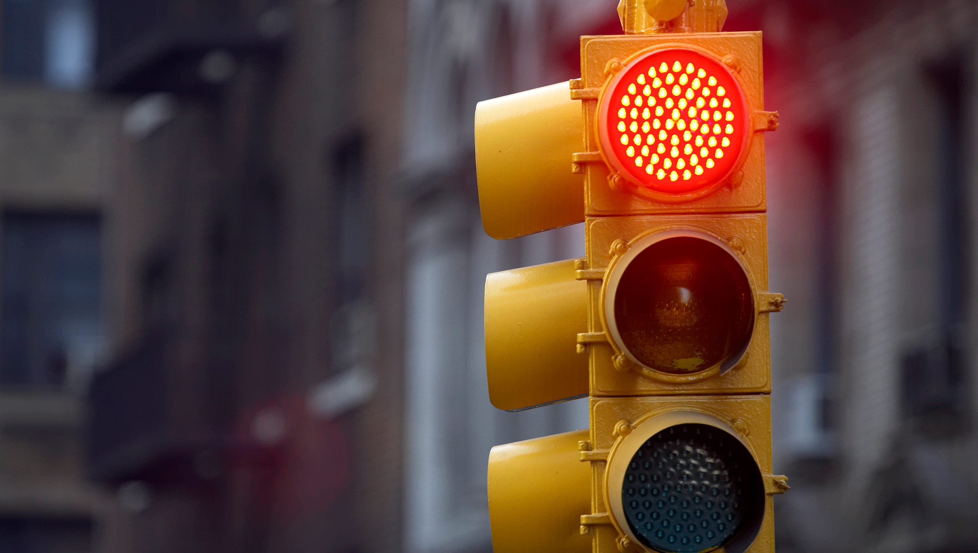 Who Has Right Of Way At A Traffic Light Outage