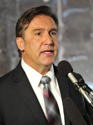 Williamson County Director of Schools Mike Looney wants the school board to consider a resolution on new state test TNReady.
