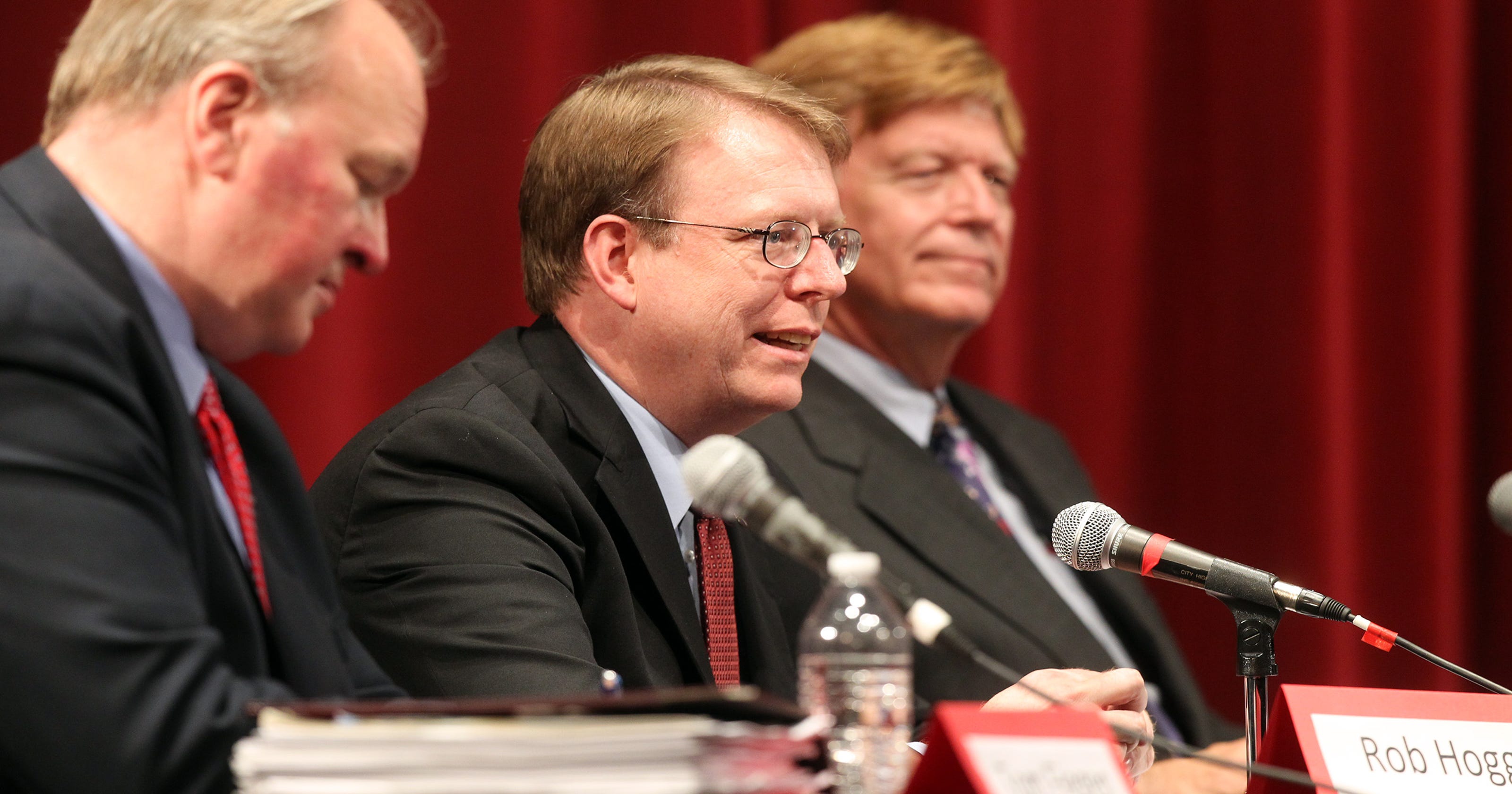 Democratic Senate candidates swipe Grassley, tout electability in forum