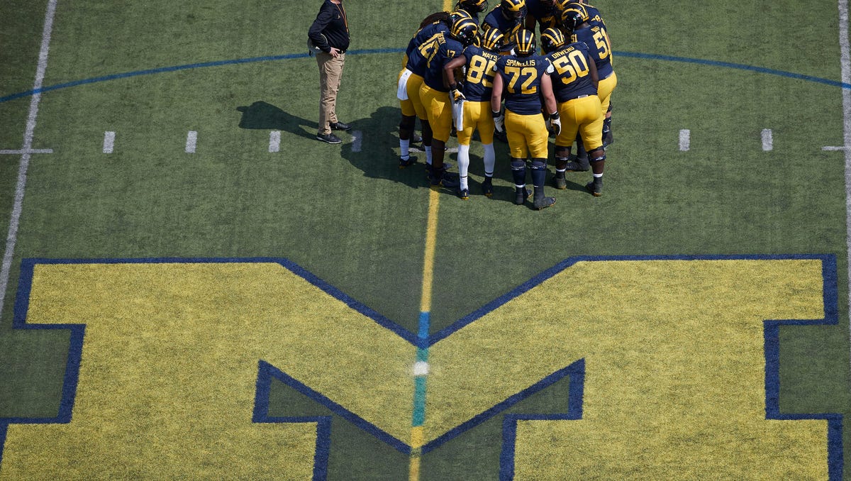 Predicting Michigan Football S Depth Chart For 2017 Season