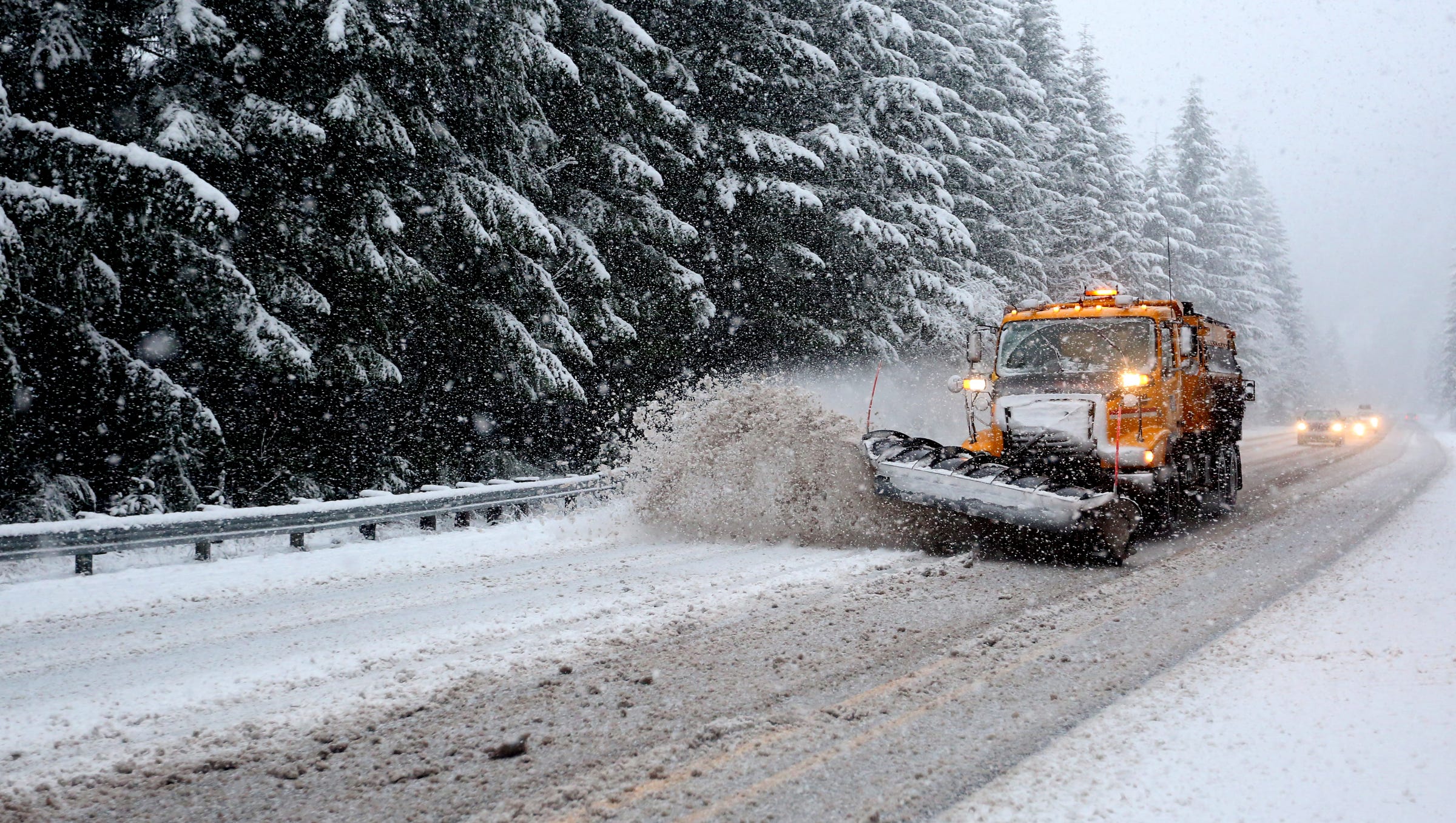 Oregon Snow Continues To Fall On Passes 10 To 16 Inches Expected