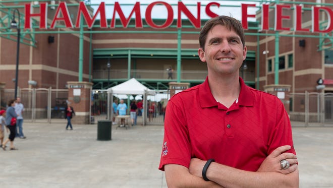 Matt Gifford, who served as general manager of the Springfield Cardinals from 2004 to 2017, received the Convention & Visitors Bureau top award Thursday night.