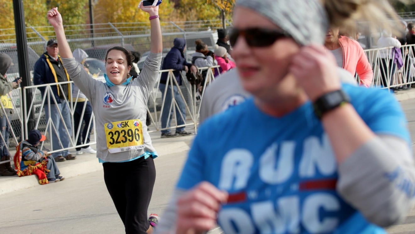 Detroit marathon's 5K draws thousands to riverfront