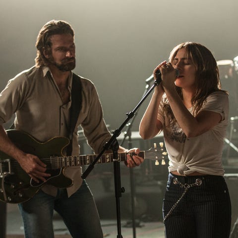 Bradley Cooper and Lady Gaga sing live in "A Star...