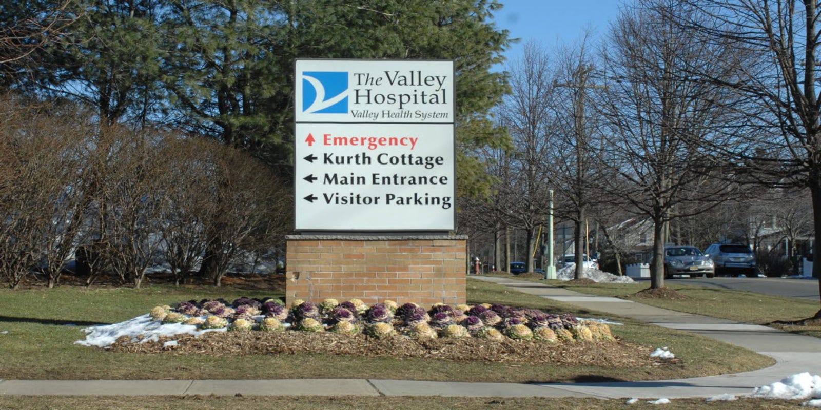 Valley Hospital move to Paramus backed by Bergen residents at hearing.
