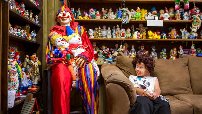 For Sale Nevada S Clown Motel Employees And Clowns Must Stay