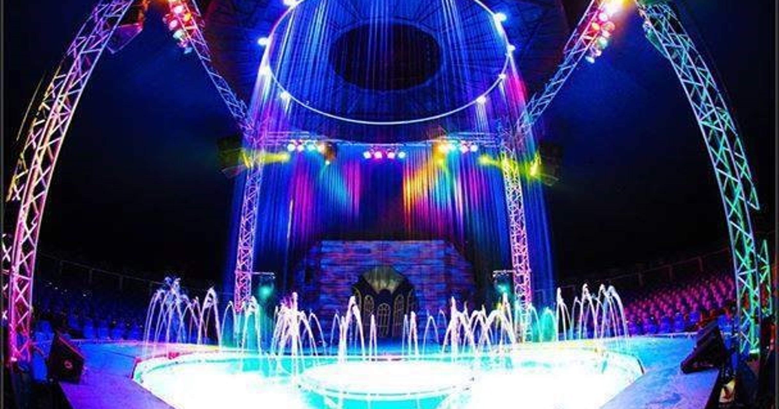 Cirque Italia brings the water circus to Pensacola