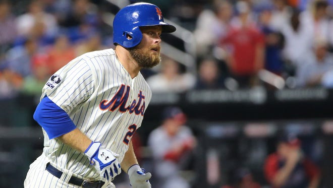 The Mets' Lucas Duda goes to first on his single to center field in the fourth inning against Washington Citi Field, on Wednesday.