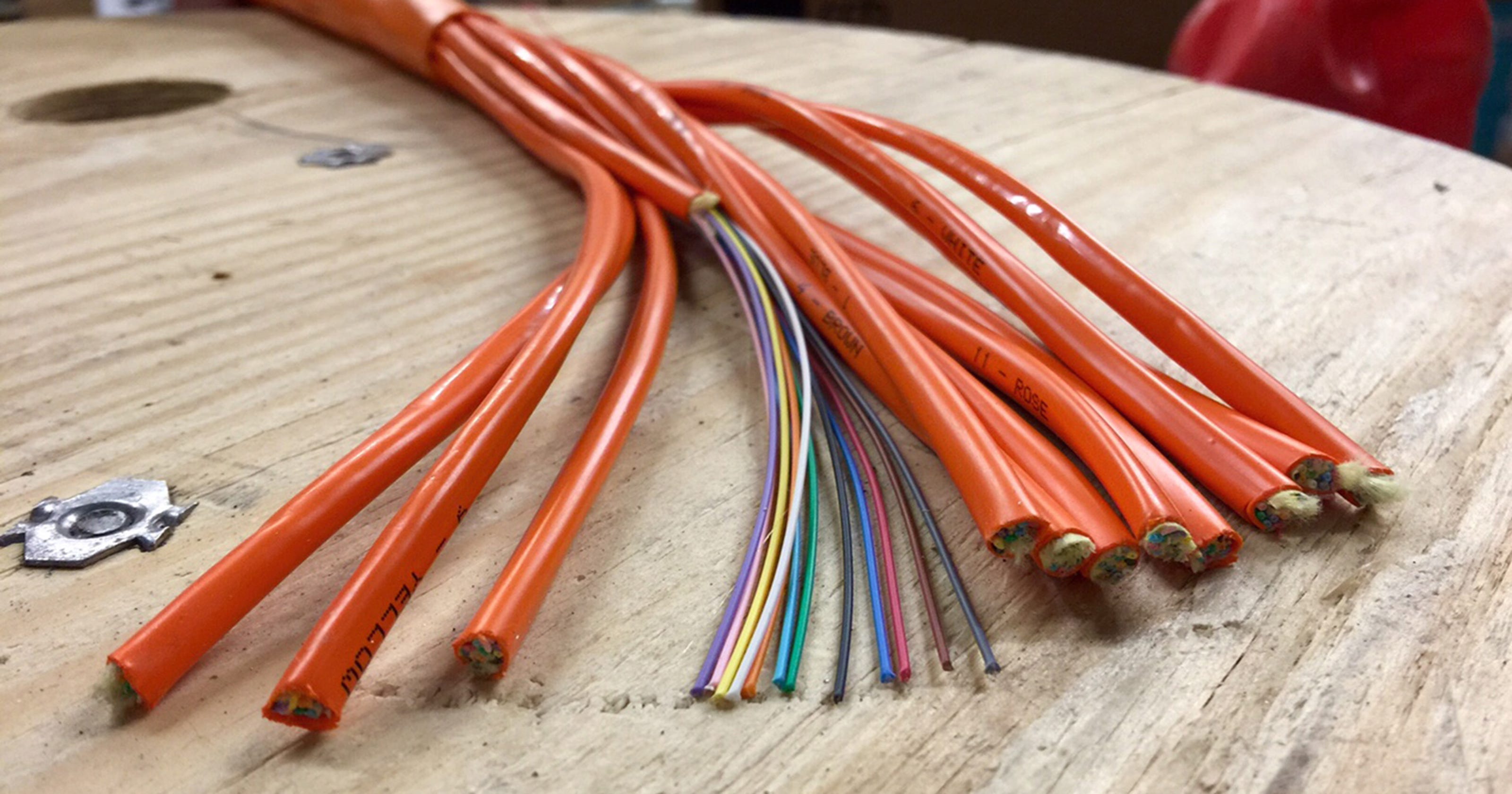 Fiber-optic Cable yang Diputuskan oleh Para Pelaku Kejahatan