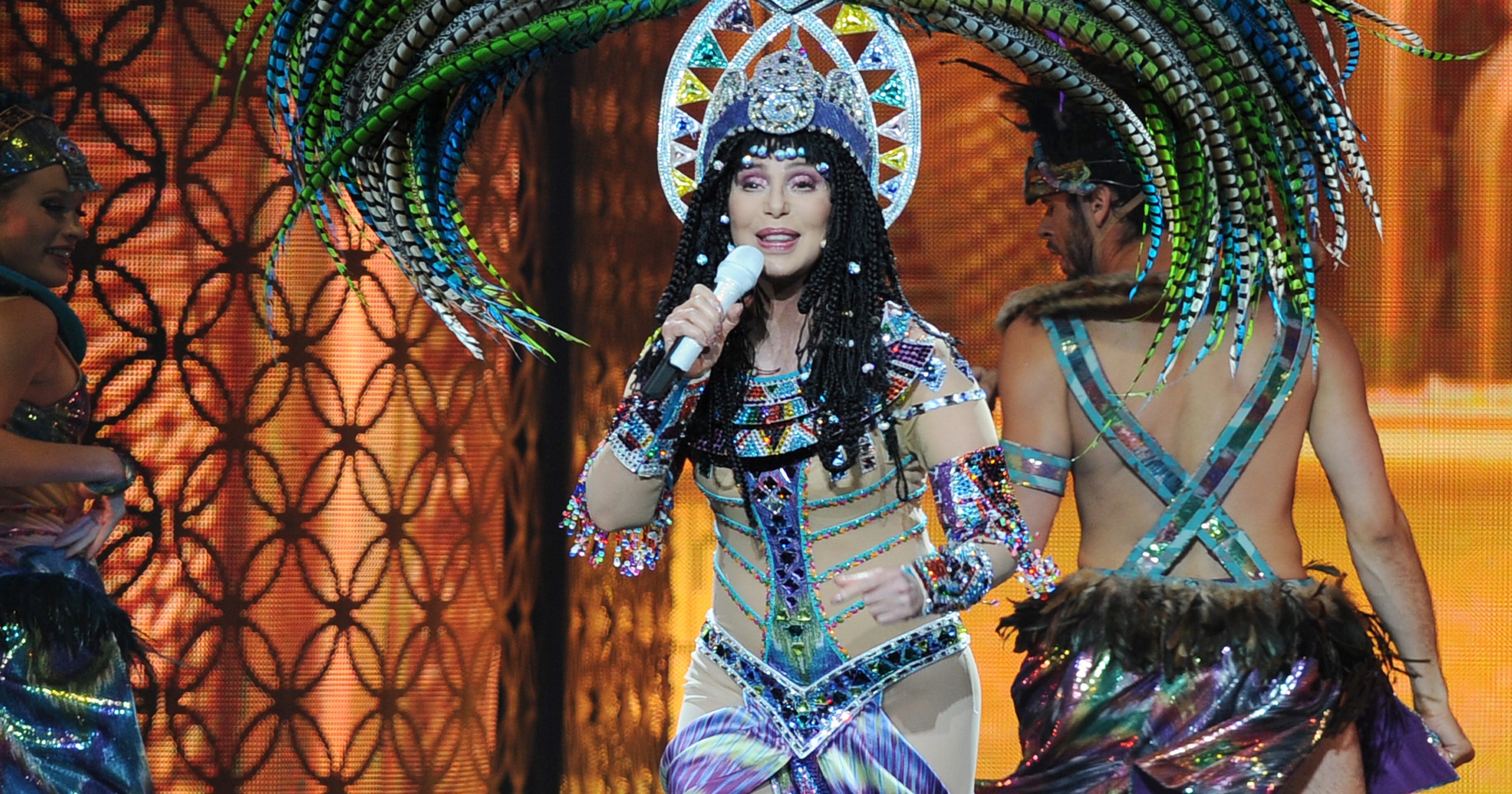 Cher cancels remaining tour dates