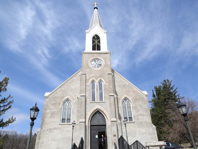 25 photos St. Donatus outdoor Way of the Cross